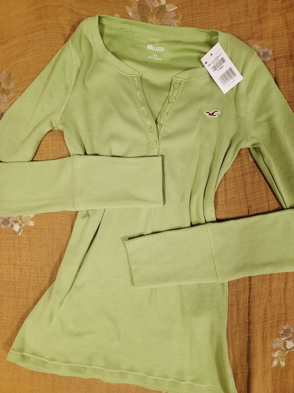 NWT Hollister Green Ribbed Long Sleeve Henley